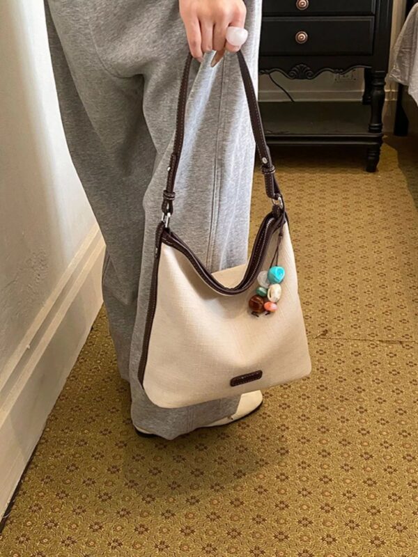 2c652712-0ab3-4a74-8762-abfa0391a8a2-Max-Origin.jpg Casual Shoulder Bag with Decorative Charm